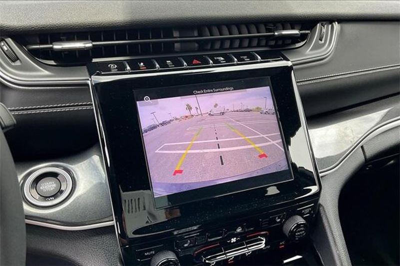 2023 Jeep Grand Cherokee AltitudeImage 21