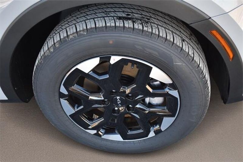 New 2025 Kia Sorento SImage 11