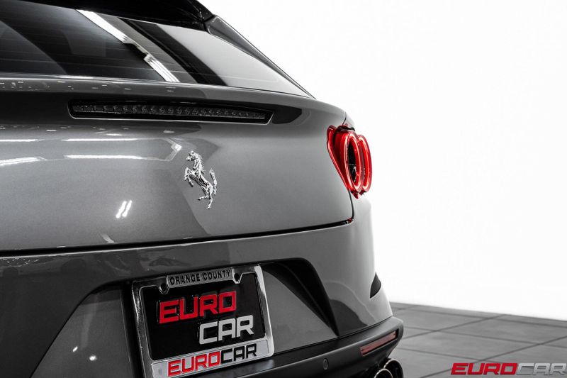 2020 Ferrari GTC4Lusso V12 *PASSENGER DISPLAY * CARBON STEERING WHEEL*Image 20