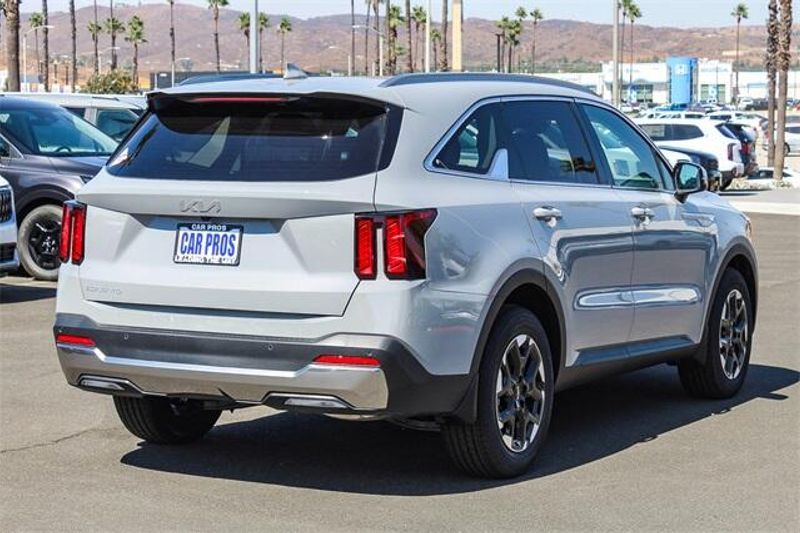 2025 Kia Sorento SImage 17