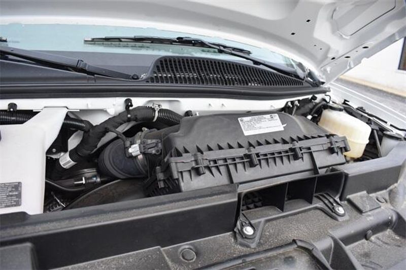 New 2025 Chevrolet Express 3500 Work VanImage 27