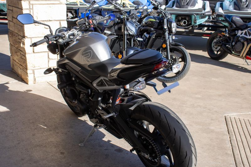 USED 2024 TRIUMPH STREET TRIPLE 765 R Image 4