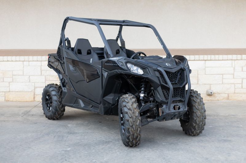 2023 CAN-AM Maverick Trail DPS 1000 in a BLACK exterior color. Family PowerSports (877) 886-1997 familypowersports.com 