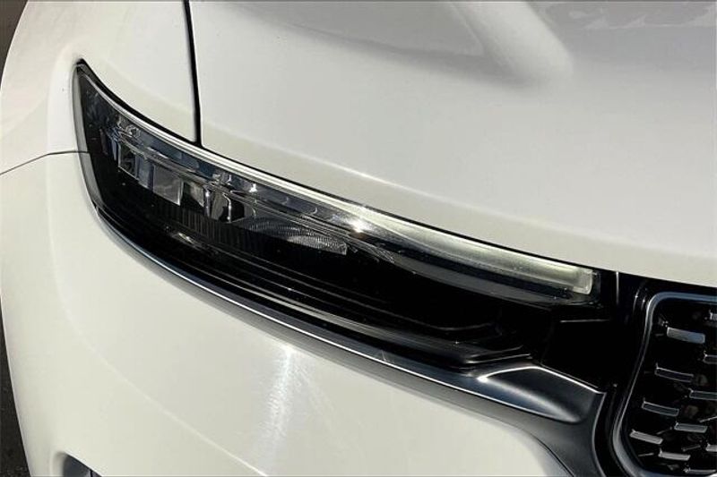 Used 2022 Jeep Grand Cherokee SummitImage 27