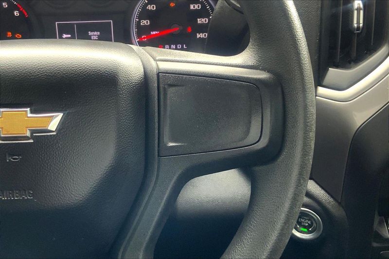 2022 Chevrolet Silverado 1500 Custom photo 18