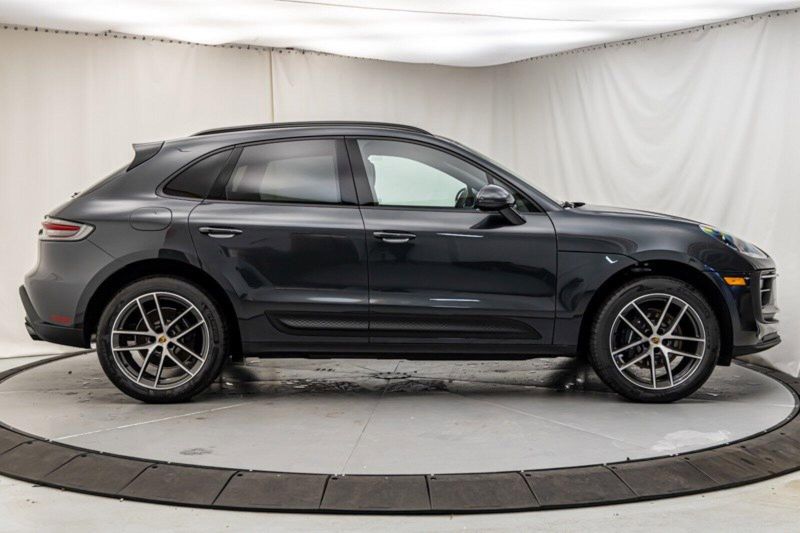 2024 Porsche Macan Image 6