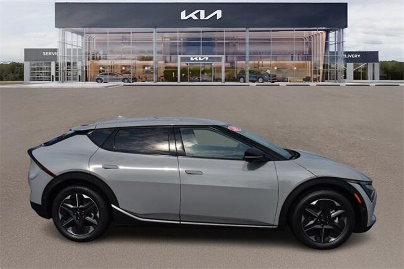 New 2025 Kia EV6 LightImage 2