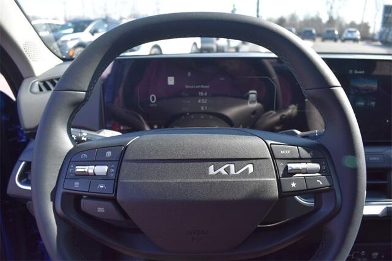 2025 Kia K4 EXImage 23