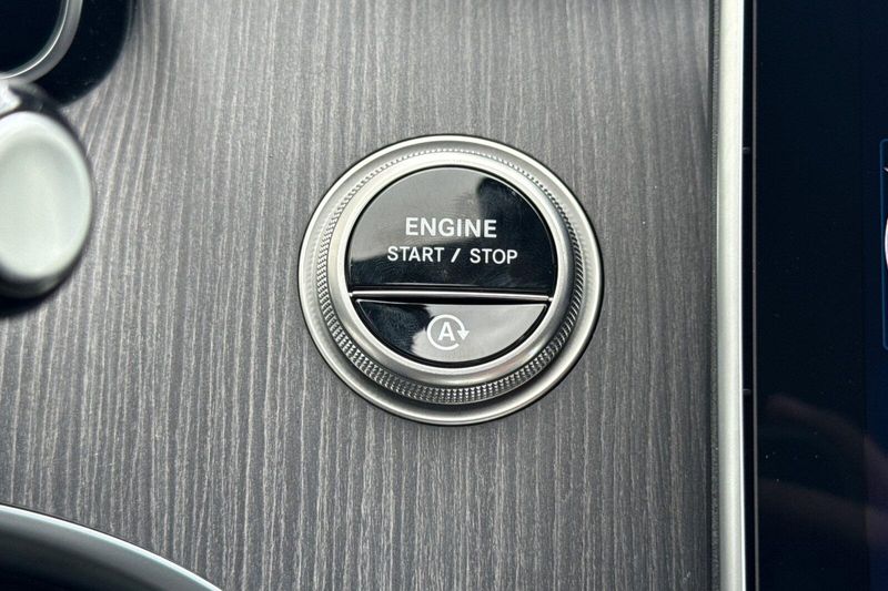 New 2026 Mercedes-Benz C-Class C 300Image 18