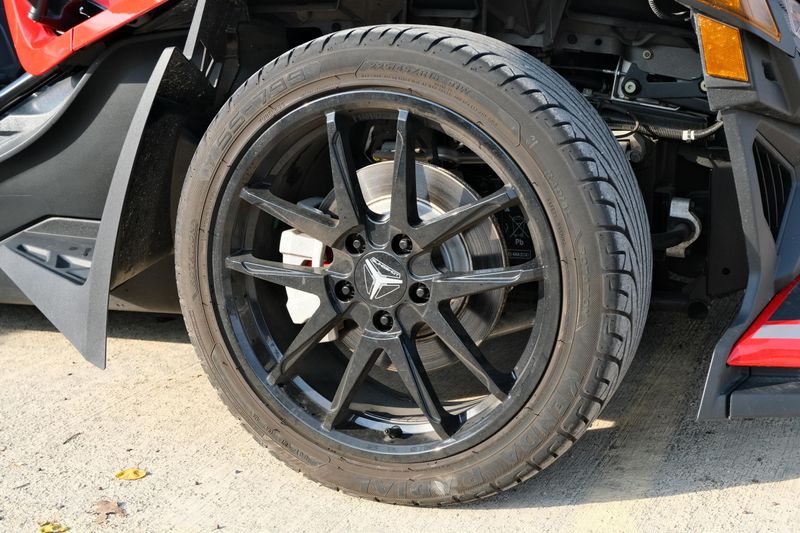 USED 2024 POLARIS SLINGSHOT SLR AUTODRIVE Image 14