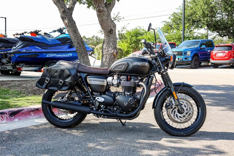 2022 Triumph BONNEVILLE T 120 BLACK EURO 5A BASE Image 24