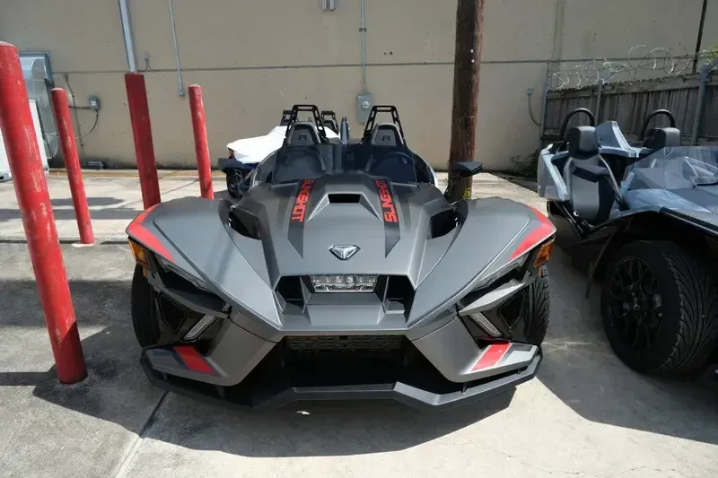 2024 Polaris SLINGSHOT R AUTODRIVEImage 3