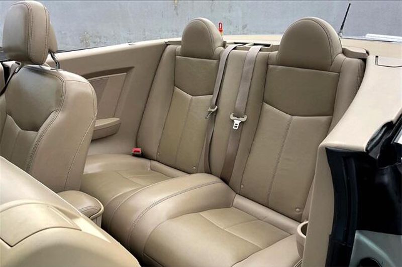 Used 2012 Chrysler 200 LimitedImage 25