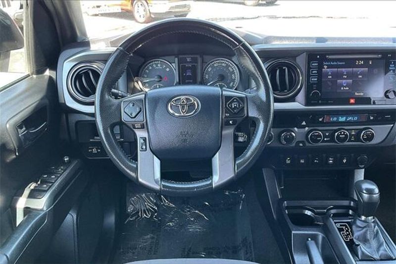 2017 Toyota Tacoma TRD Off-RoadImage 4