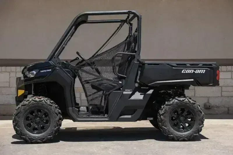 2025 Can-Am DEFENDER DPS 64 HD10 STEALTH BLACKImage 2