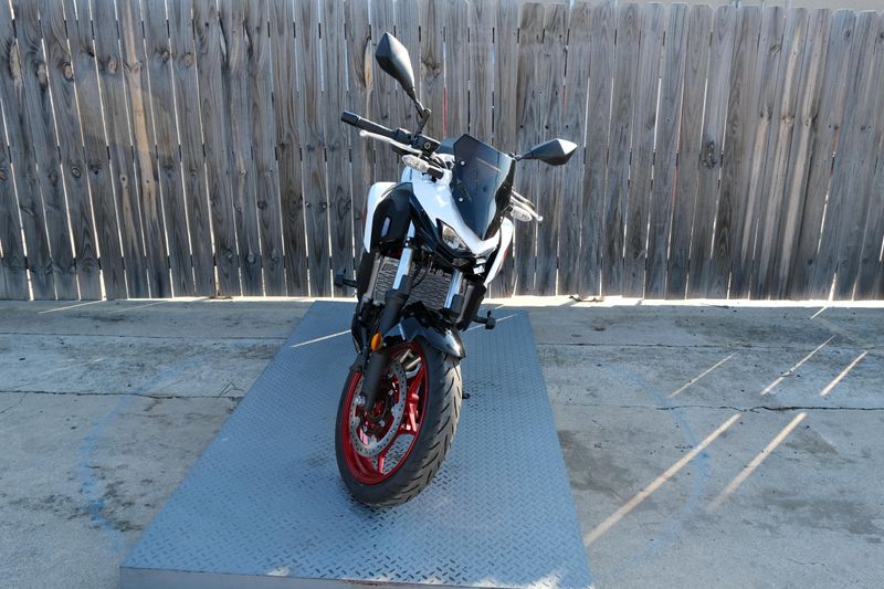 NEW 2026 KAWASAKI Z500 SE ABS Image 8