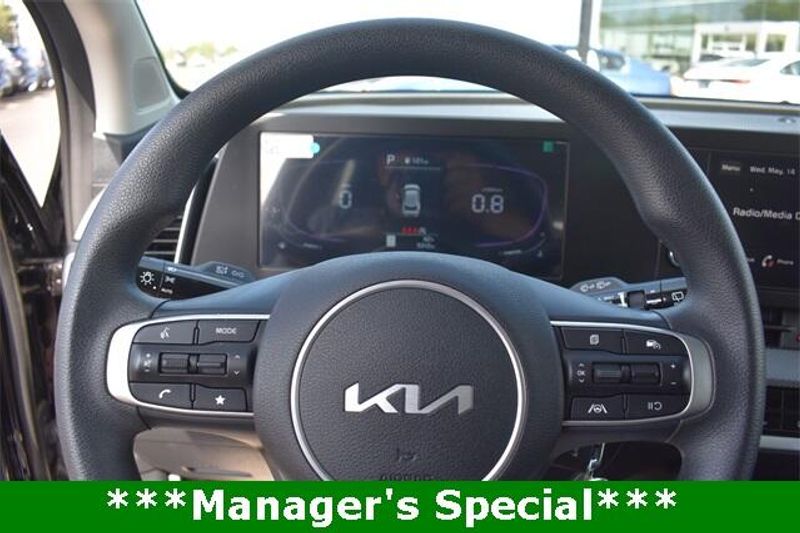 2024 Kia Sportage LXImage 24