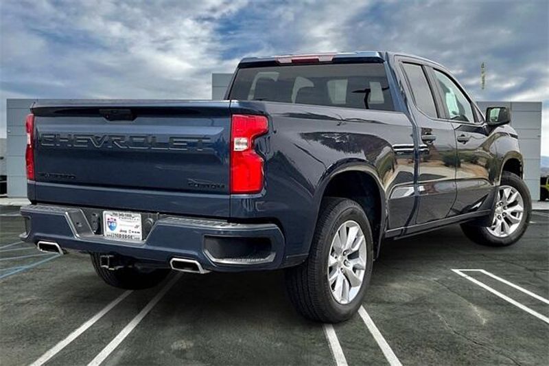 2021 Chevrolet Silverado 1500 CustomImage 13