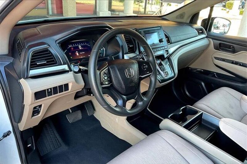 2020 Honda Odyssey LXImage 14