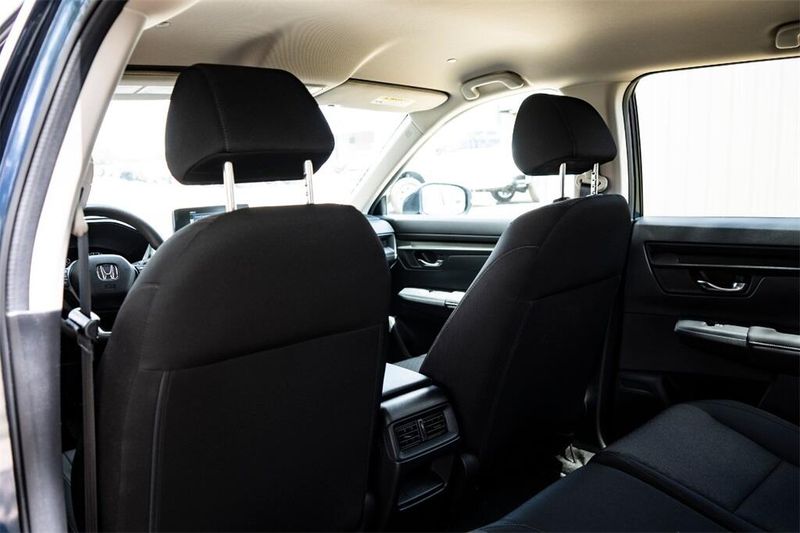 2025 Honda CR-V LX photo 22