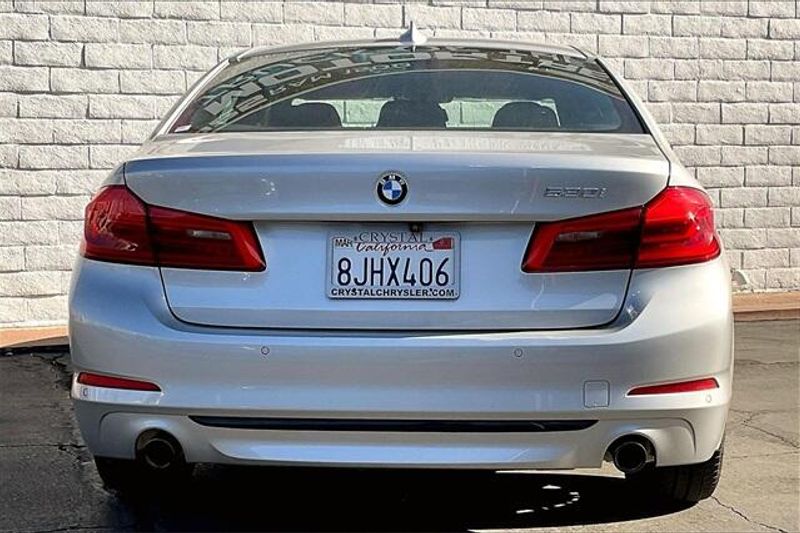 2019 Bmw 530i 5-Series photo 3