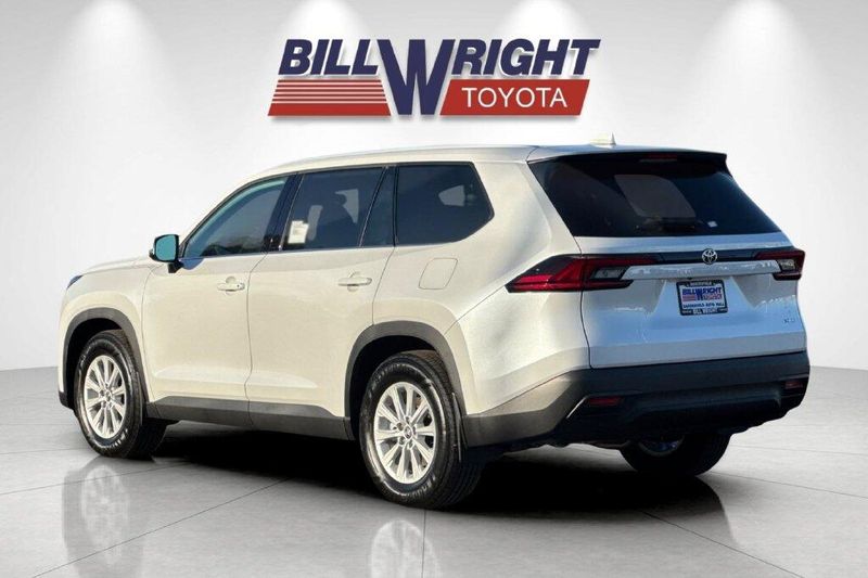 New 2026 Toyota Grand Highlander XLEImage 5