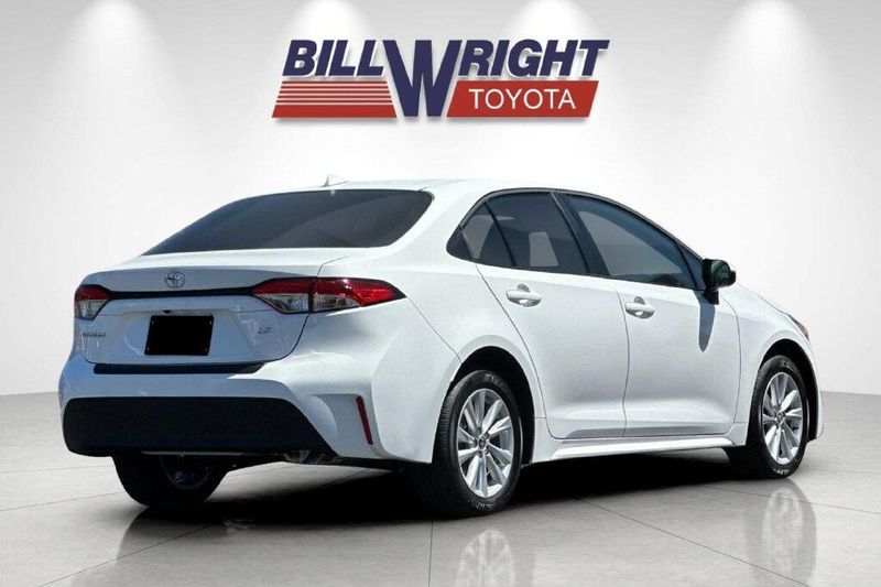 New 2026 Toyota Corolla LEImage 3