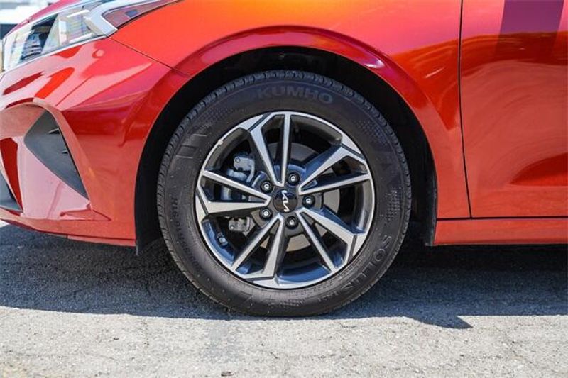 2024 Kia Forte LXSImage 11