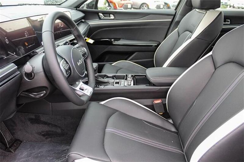 New 2025 Kia K5 GT-LineImage 10