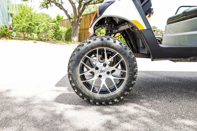 2019 Yamaha CONCIERGE 4 GOLF CART Image 28