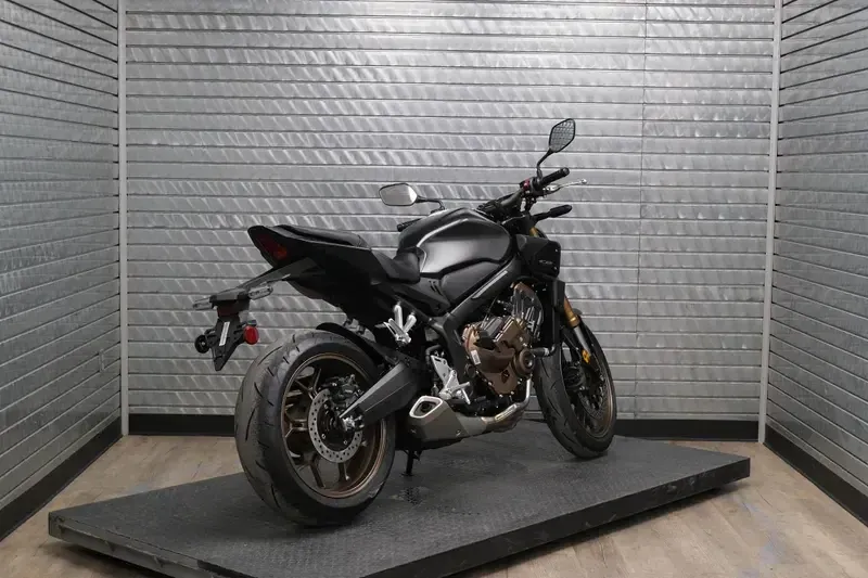 NEW 2026 HONDA CB650R ECLUTCH Image 3