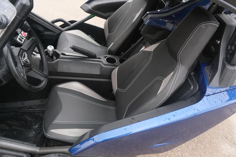 2017 Polaris SLINGSHOT SL NAVY BLUE Image 15