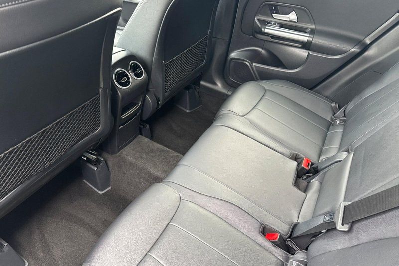 Used 2021 Mercedes-Benz GLA GLA250Image 13