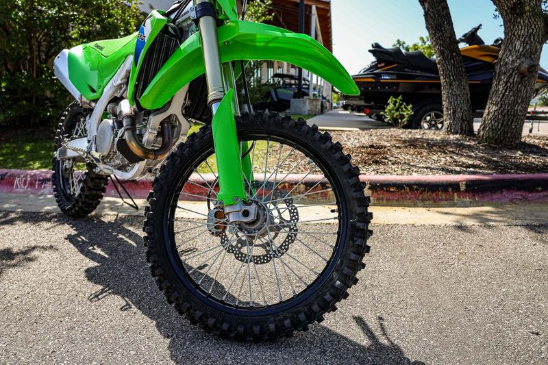 New 2026 Kawasaki KX450  LIME GREEN Image 9