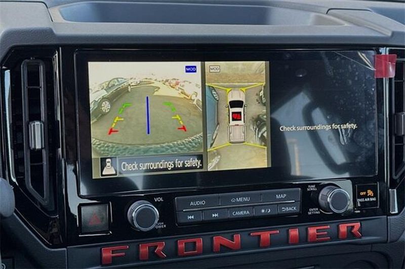 New 2025 Nissan Frontier PRO-XImage 16