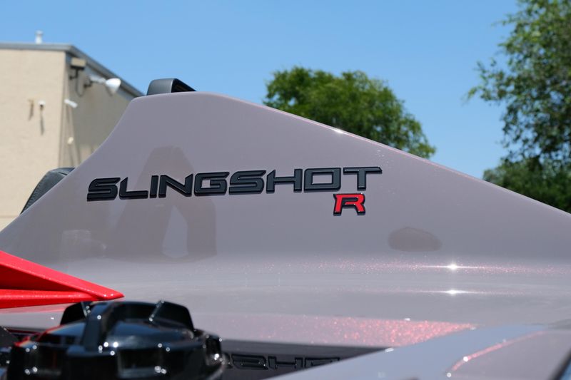 NEW 2026 POLARIS SLINGSHOT R AUTODRIVE Image 11