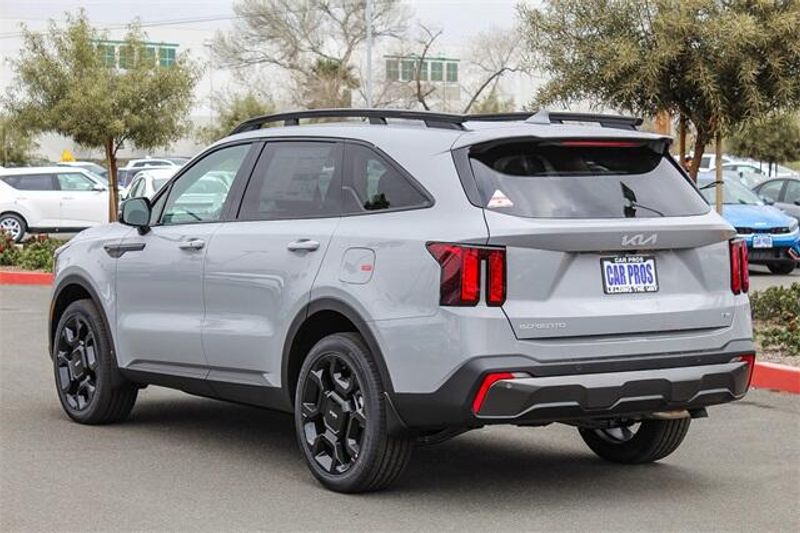 New 2025 Kia Sorento X-Line EXImage 15