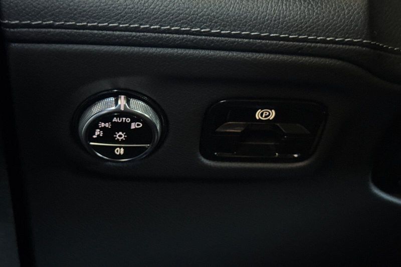 Used 2023 Mercedes-Benz EQE 350+ SUVImage 33