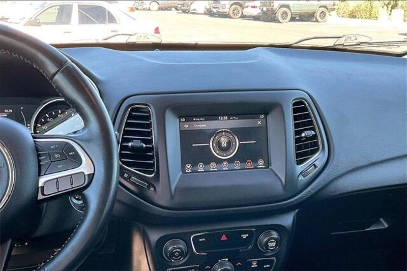 Used 2019 Jeep Compass LatitudeImage 5