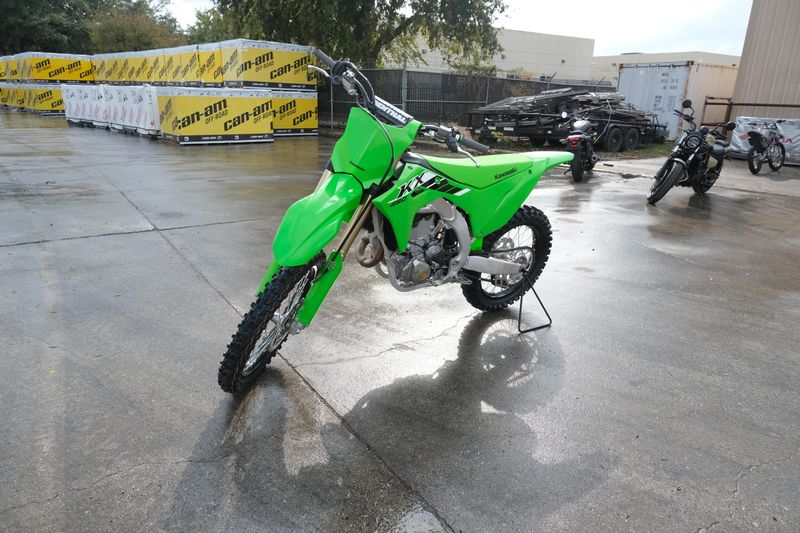 2025 Kawasaki KX450 LIME GREENImage 5