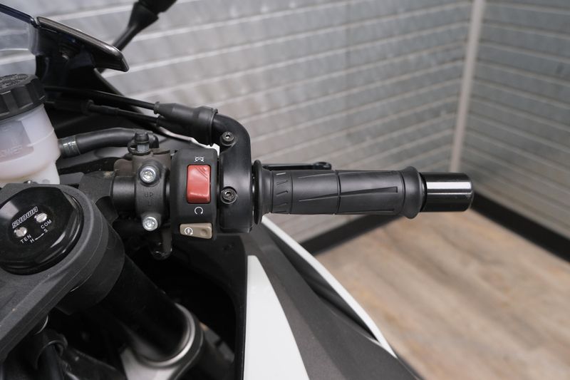 USED 2025 KAWASAKI NINJA ZX6R Image 19
