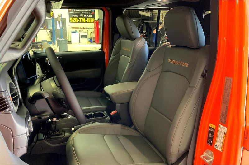2025 Jeep Gladiator Mojave photo 9