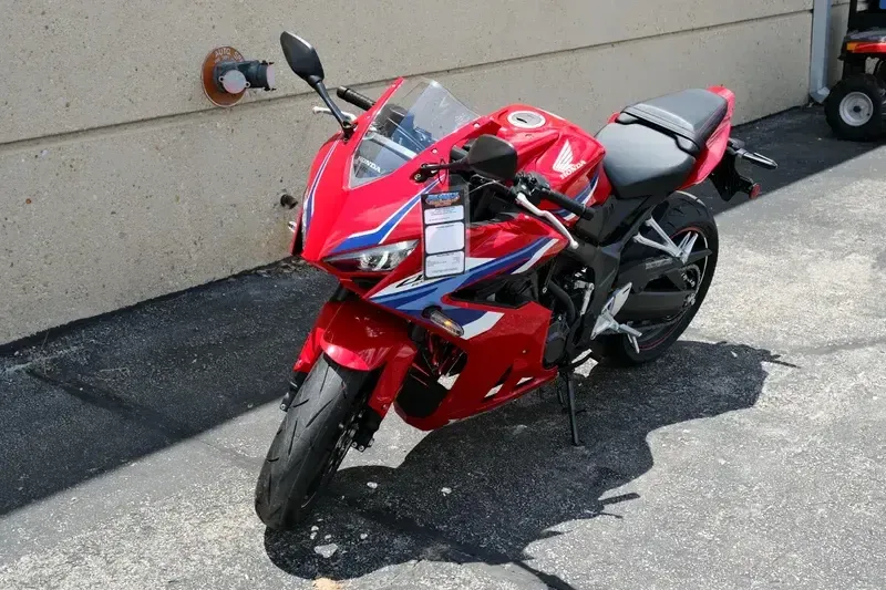 2024 Honda CBR650R ABS GRAND PRIX RED Image 5