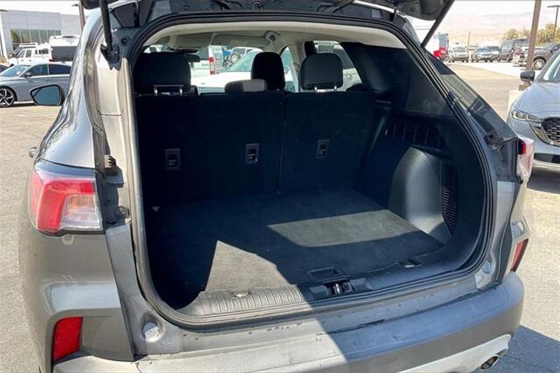 Used 2022 Ford Escape SEImage 33
