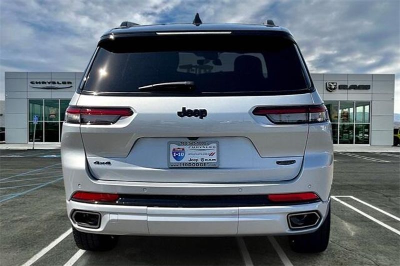 New 2025 Jeep Grand Cherokee L Summit 4x4Image 3