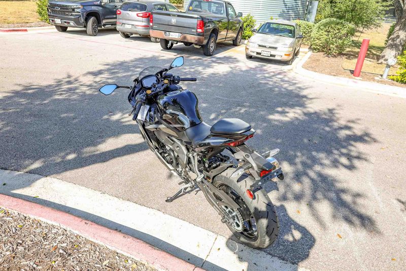 NEW 2026 KAWASAKI NINJA ZX4RR ABS Image 5