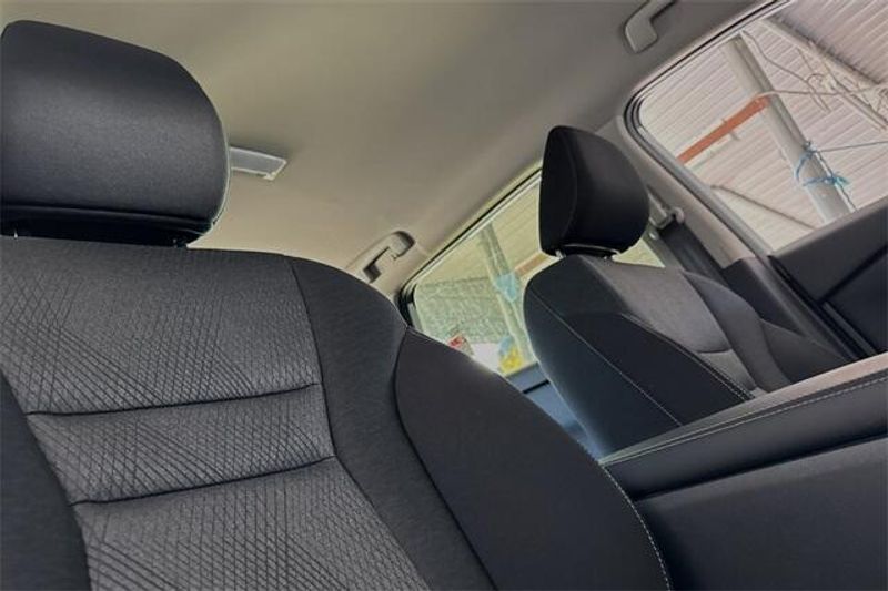 New 2025 Nissan Rogue SVImage 13