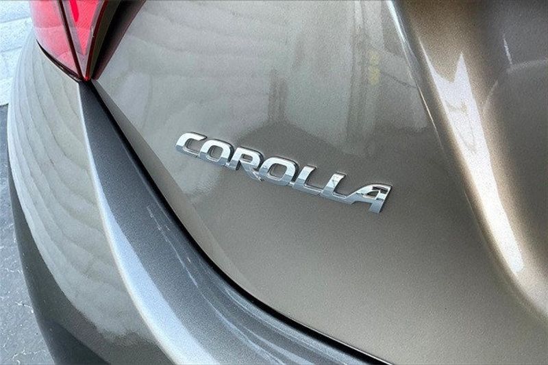 2017 Toyota Corolla LEImage 31
