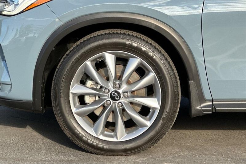 2022 Infiniti QX50 Luxe photo 24