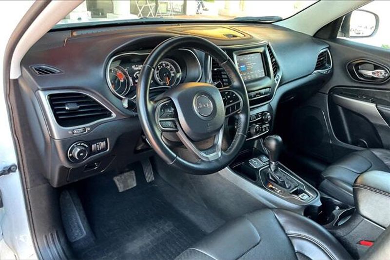 2021 Jeep Cherokee Latitude LuxImage 14